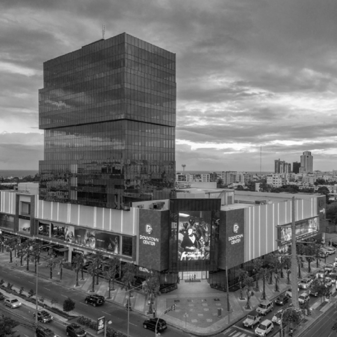 Downtown Center, ubicación de Iglesia Piedra Angular en Santo Domingo